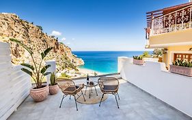 Yploui Suites